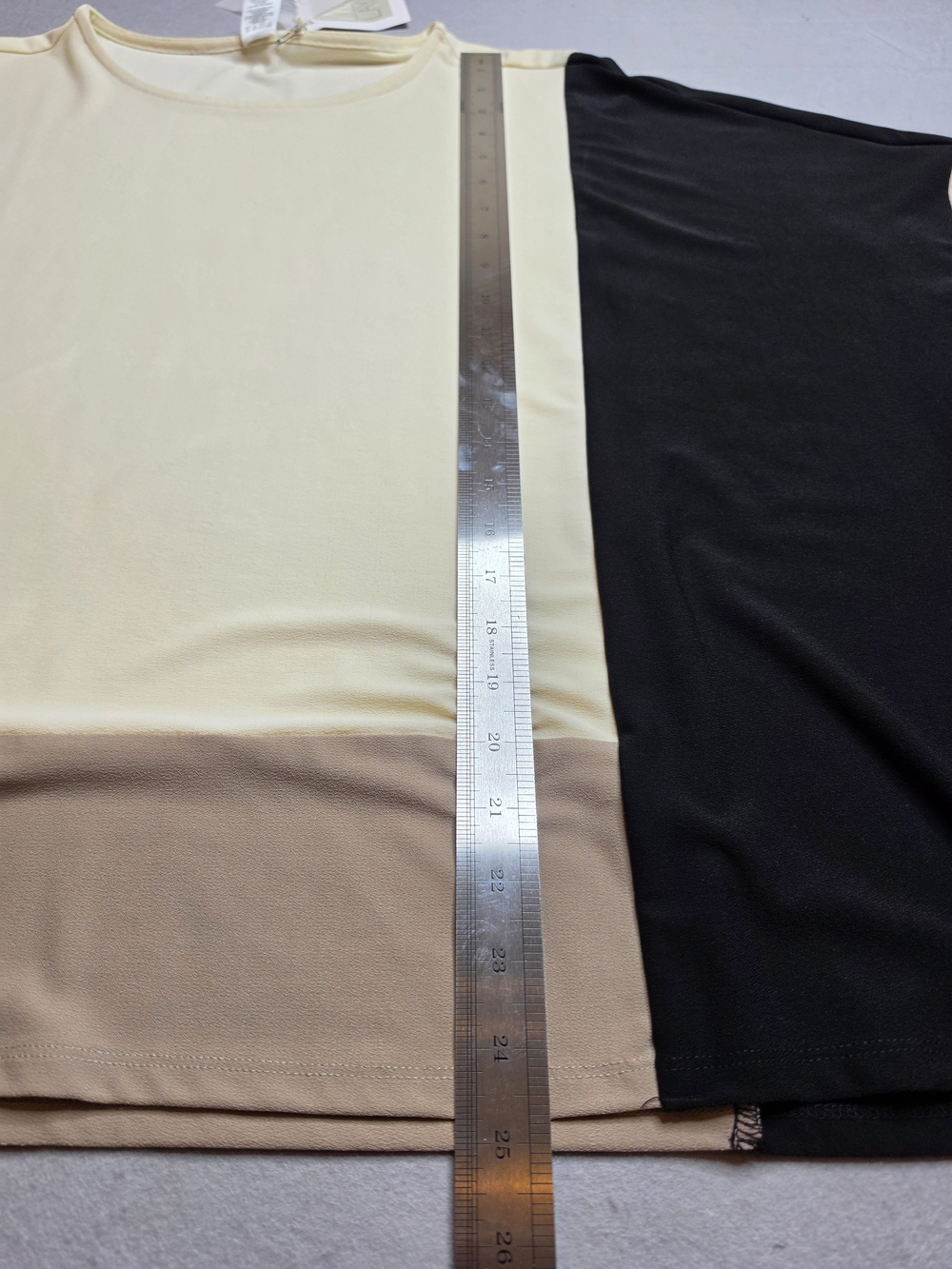 NWT WynneLayers Luxe Crepe Easy Fit Colorblock Top Cream Black Tan 3/4‎ Sleeve S - Picture 3 of 8